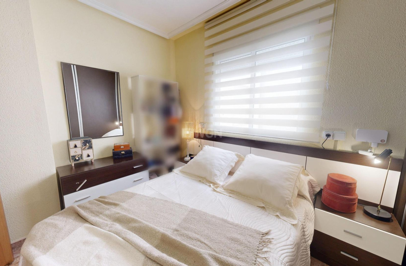 Reventa - Apartamento / piso - Torrevieja - Estacion De Autobuses