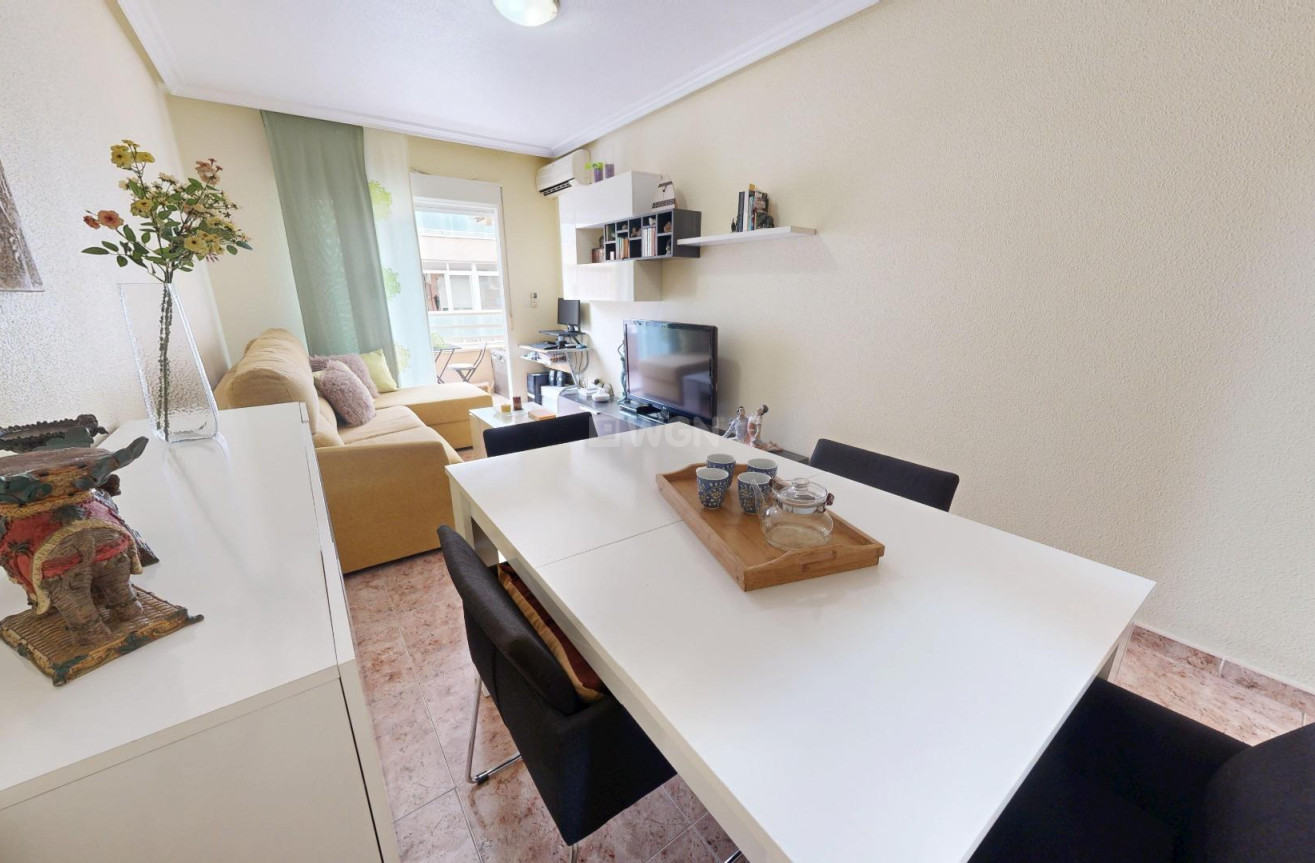 Reventa - Apartamento / piso - Torrevieja - Estacion De Autobuses