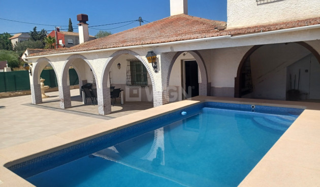 Resale - Villa - Canadas De San Pedro - Inland