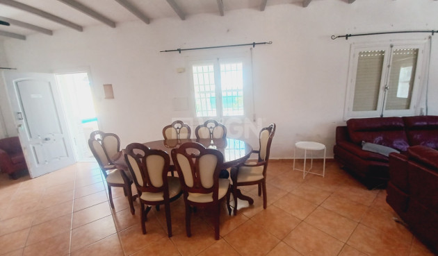 Resale - Villa - Canadas De San Pedro - Inland