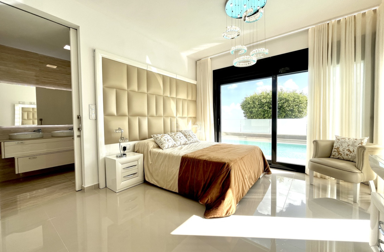 Odsprzedaż - Villa - San Miguel de Salinas - Inland