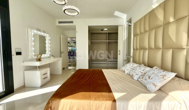 Odsprzedaż - Villa - San Miguel de Salinas - Inland