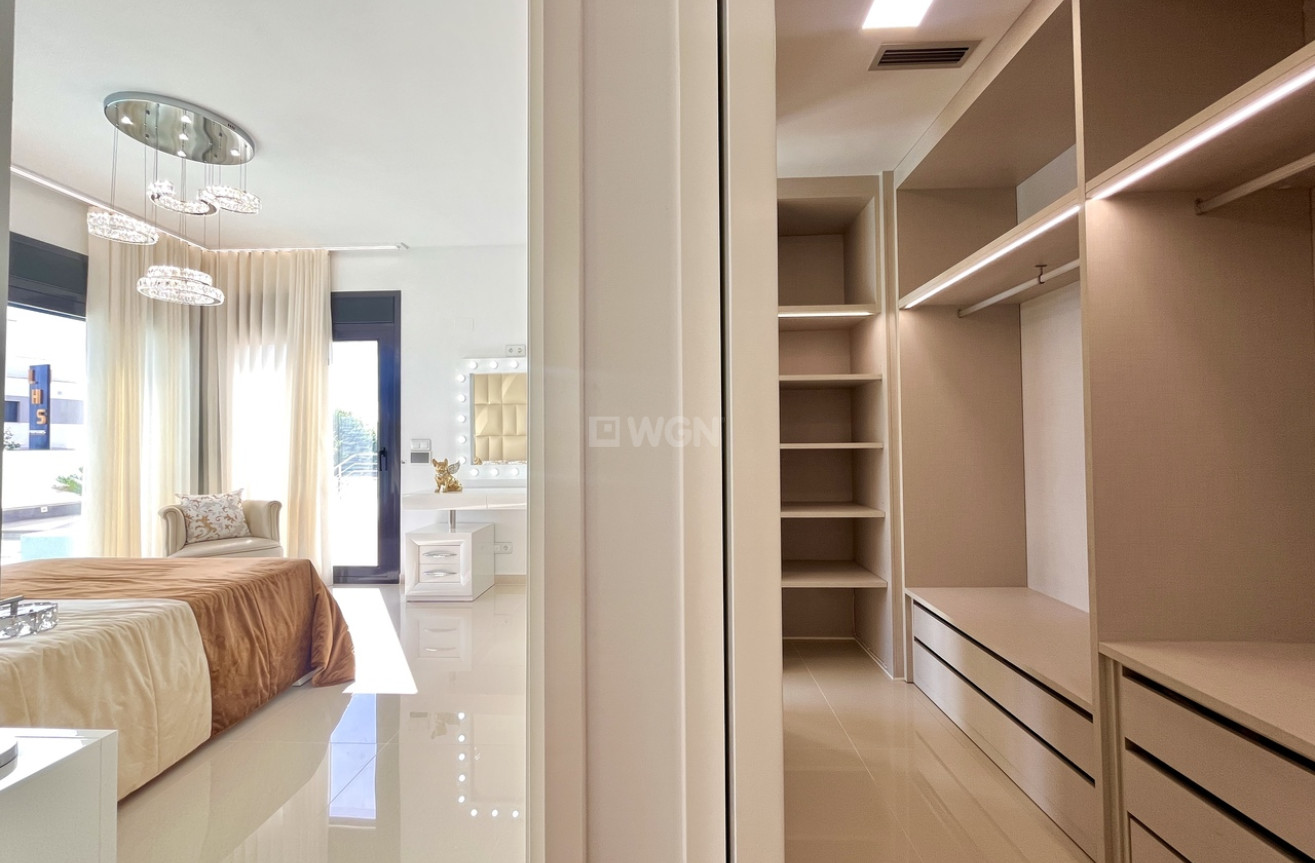 Odsprzedaż - Villa - San Miguel de Salinas - Inland