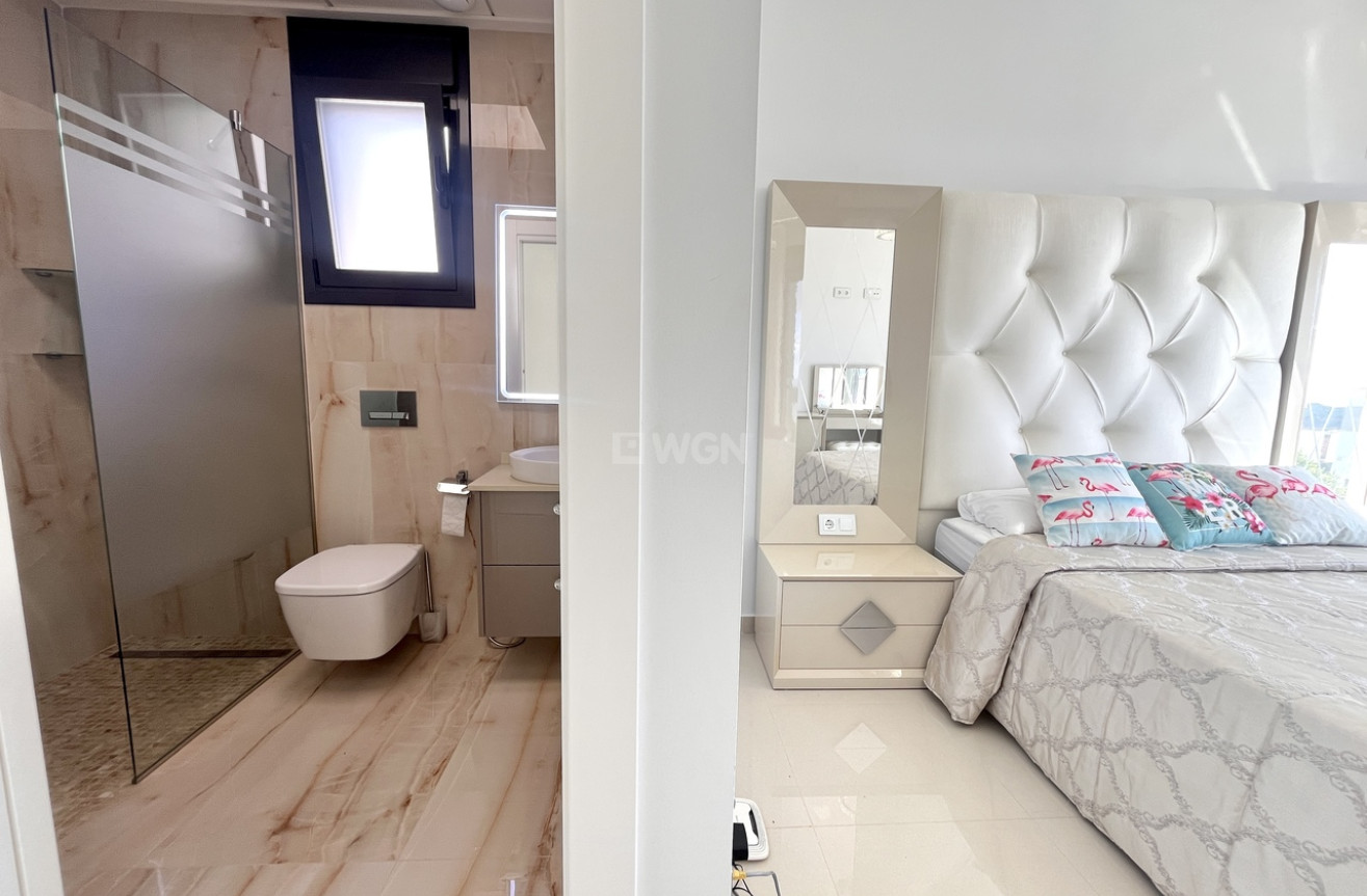 Odsprzedaż - Villa - San Miguel de Salinas - Inland