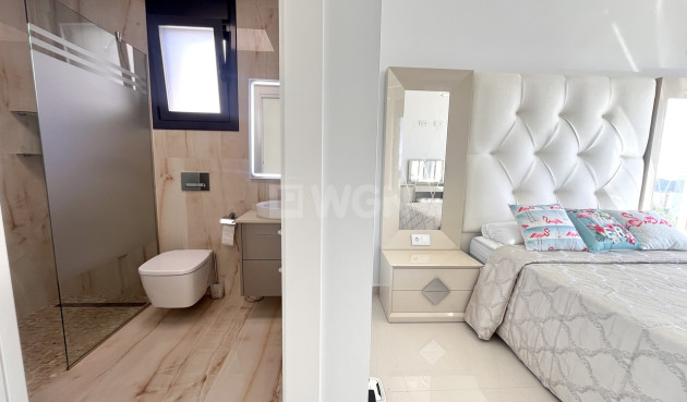 Odsprzedaż - Villa - San Miguel de Salinas - Inland