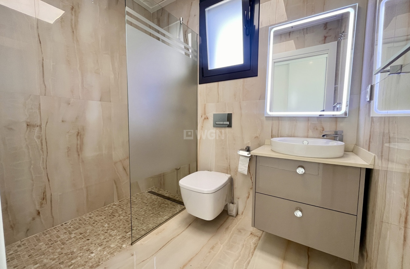 Odsprzedaż - Villa - San Miguel de Salinas - Inland