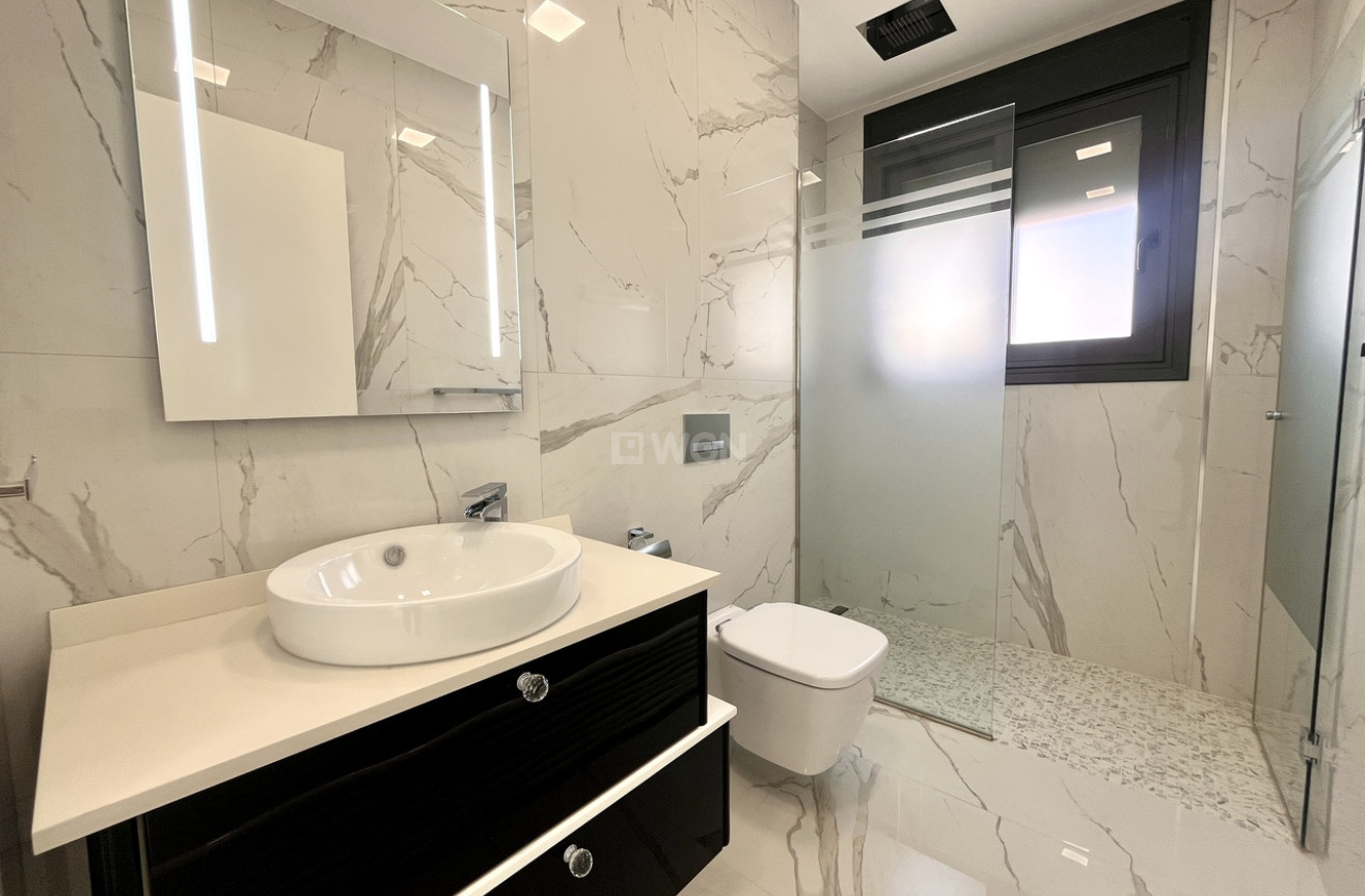 Odsprzedaż - Villa - San Miguel de Salinas - Inland