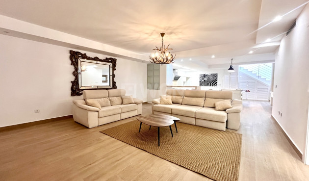 Odsprzedaż - Villa - San Miguel de Salinas - Inland