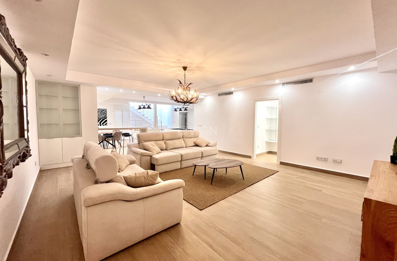 Odsprzedaż - Villa - San Miguel de Salinas - Inland