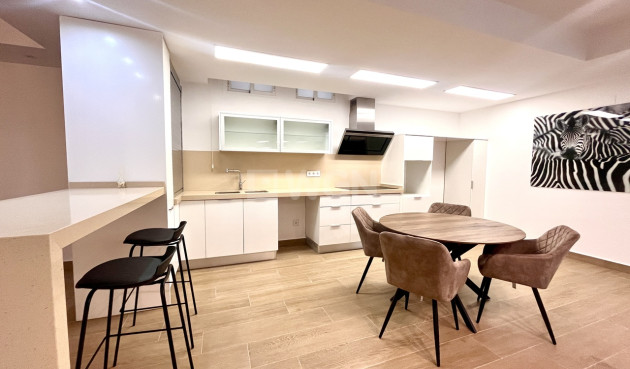 Odsprzedaż - Villa - San Miguel de Salinas - Inland