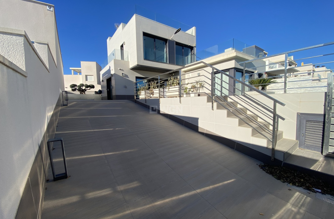 Odsprzedaż - Villa - San Miguel de Salinas - Inland