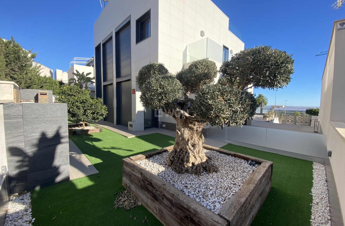 Odsprzedaż - Villa - San Miguel de Salinas - Inland