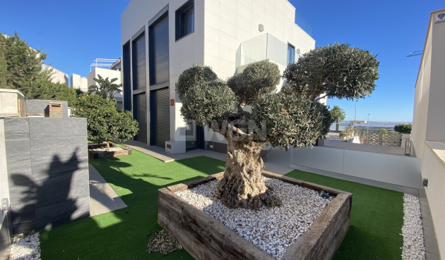 Odsprzedaż - Villa - San Miguel de Salinas - Inland