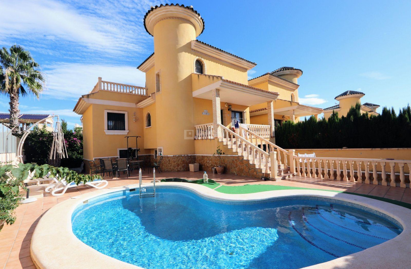 Resale - Villa - Villamartin - Costa Blanca