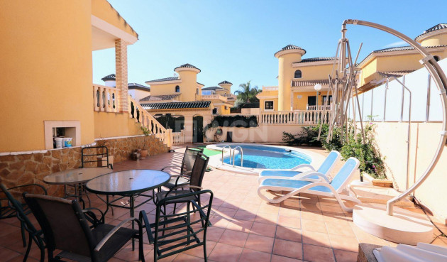 Resale - Villa - Villamartin - Costa Blanca