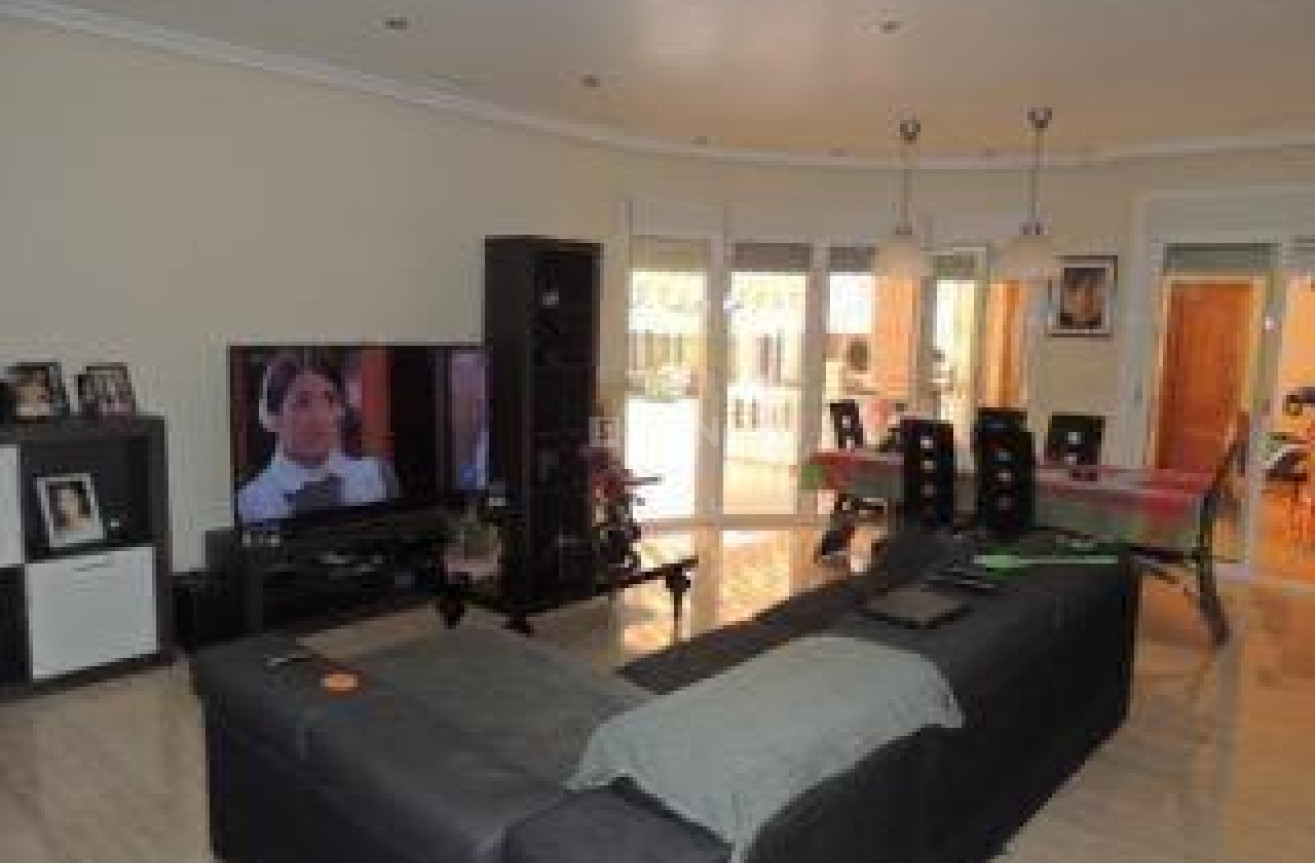 Odsprzedaż - Villa - Catral