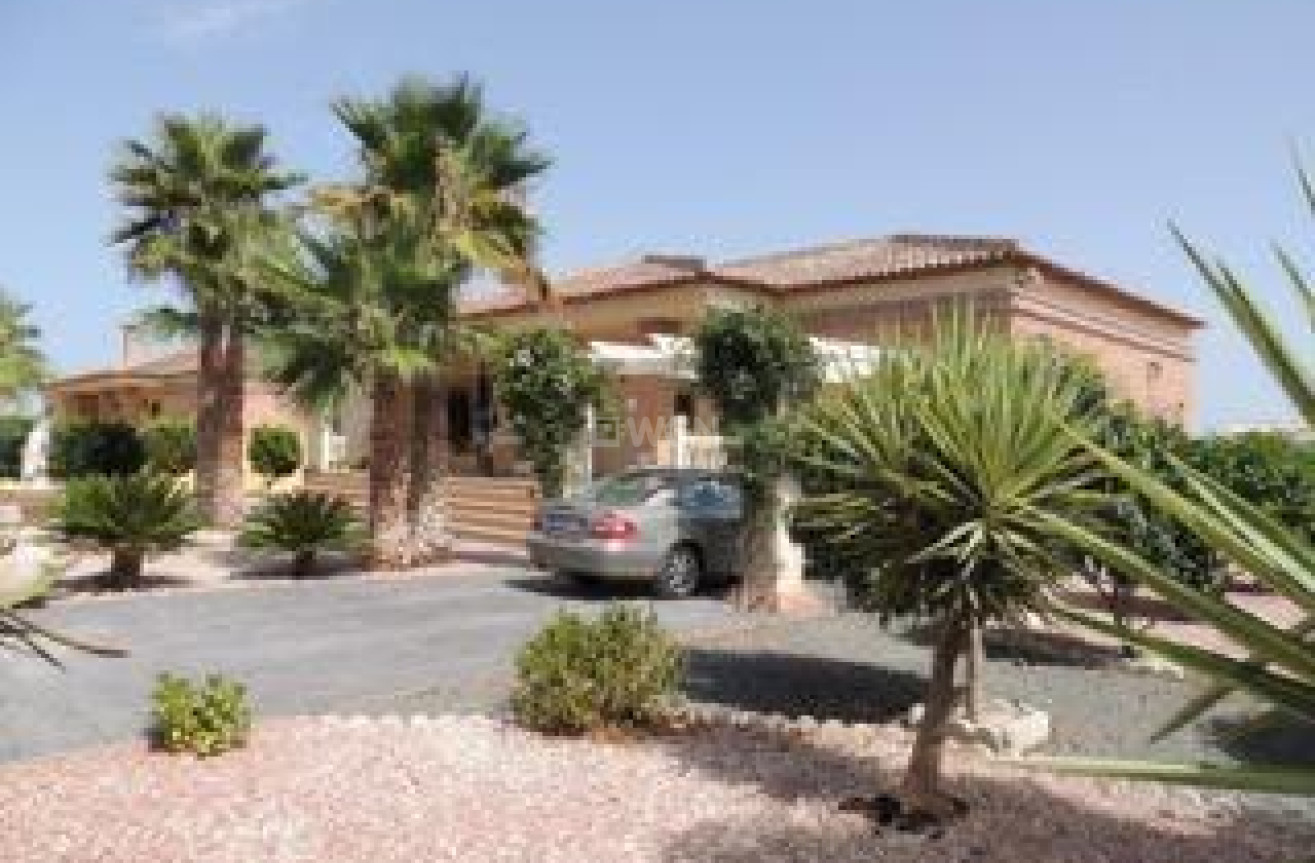 Odsprzedaż - Villa - Catral