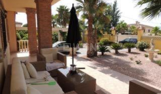 Odsprzedaż - Villa - Catral