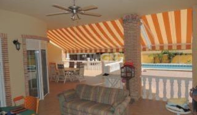 Odsprzedaż - Villa - Catral