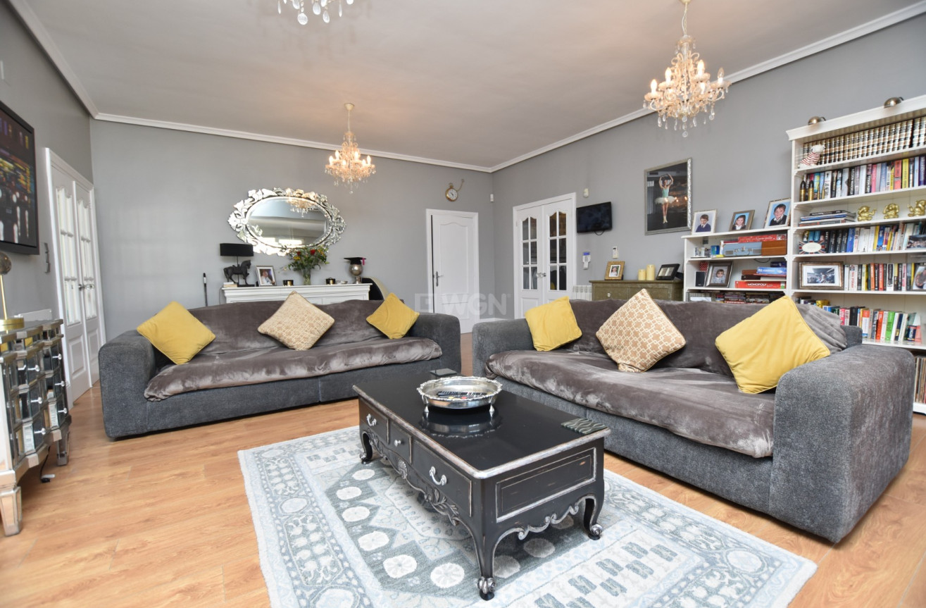 Reventa - Villa - Heredades - Costa Blanca