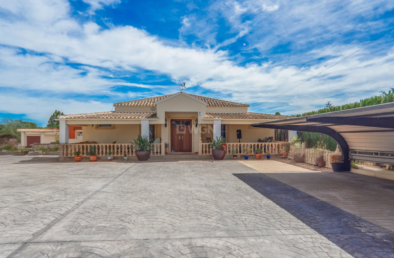 Reventa - Villa - Heredades - Costa Blanca