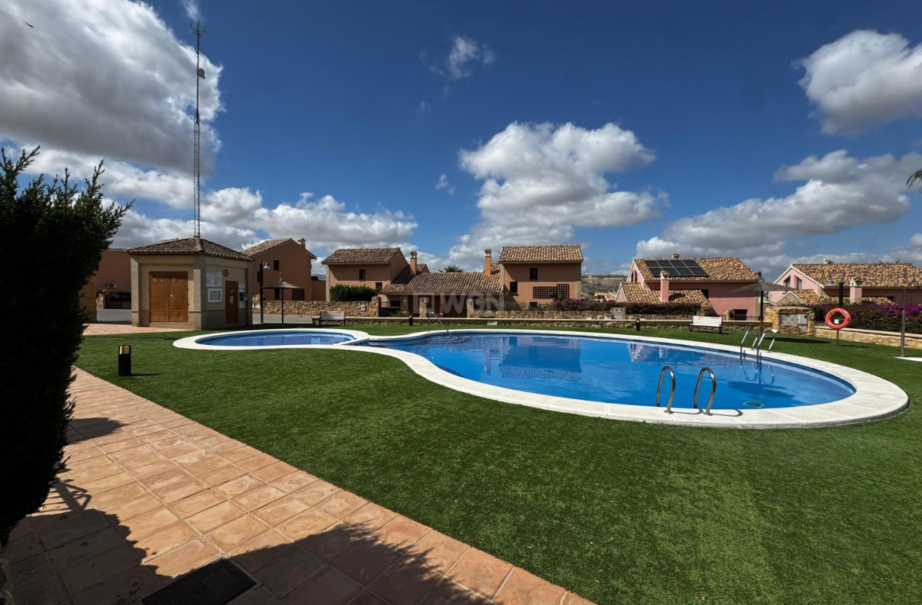 Odsprzedaż - Kamienica - Algorfa - Inland