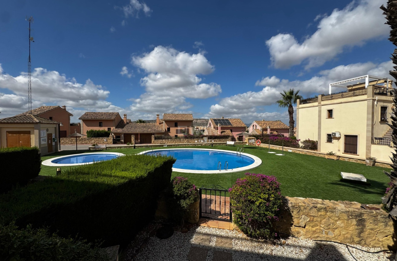 Odsprzedaż - Kamienica - Algorfa - Inland