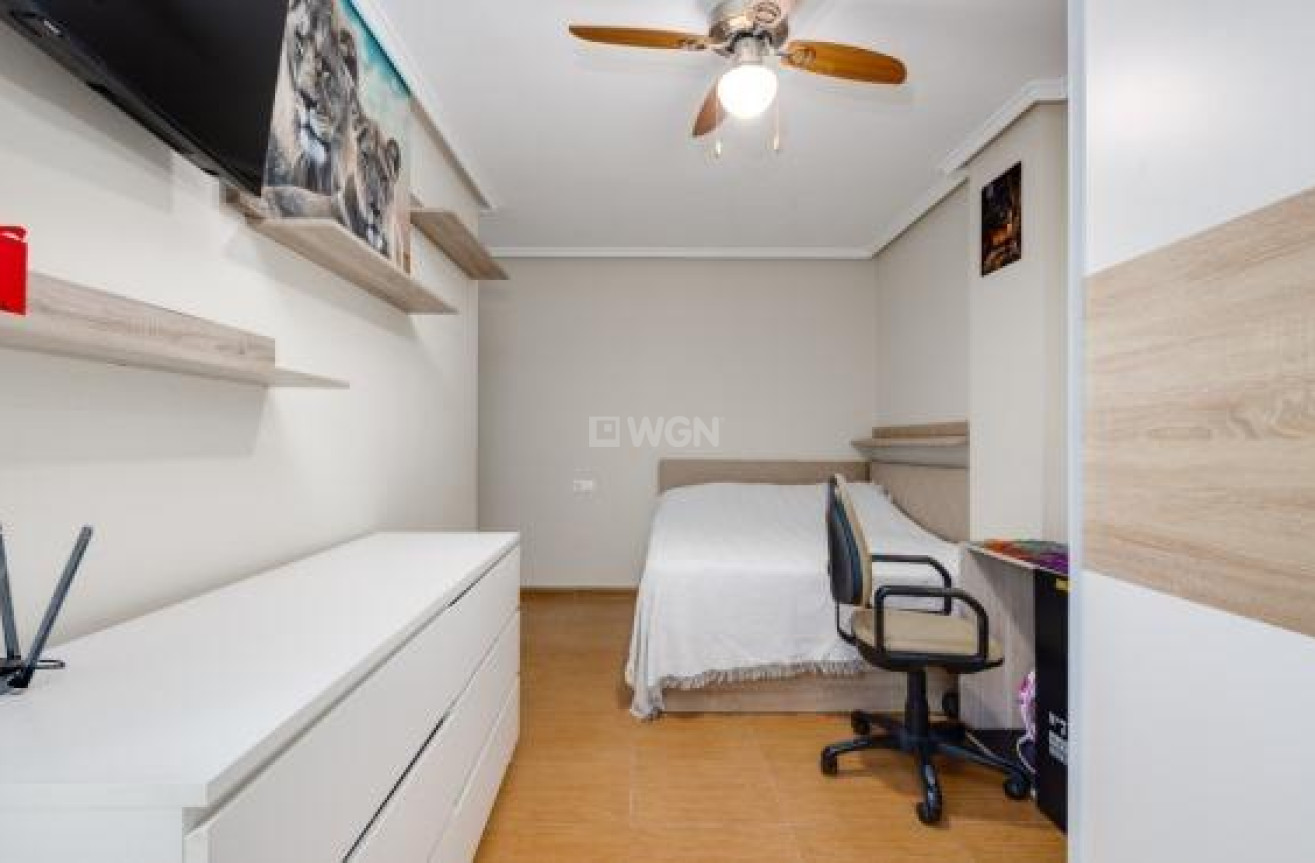 Reventa - Apartamento / piso - Torrevieja - Centro