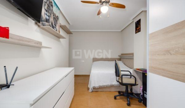 Reventa - Apartamento / piso - Torrevieja - Centro