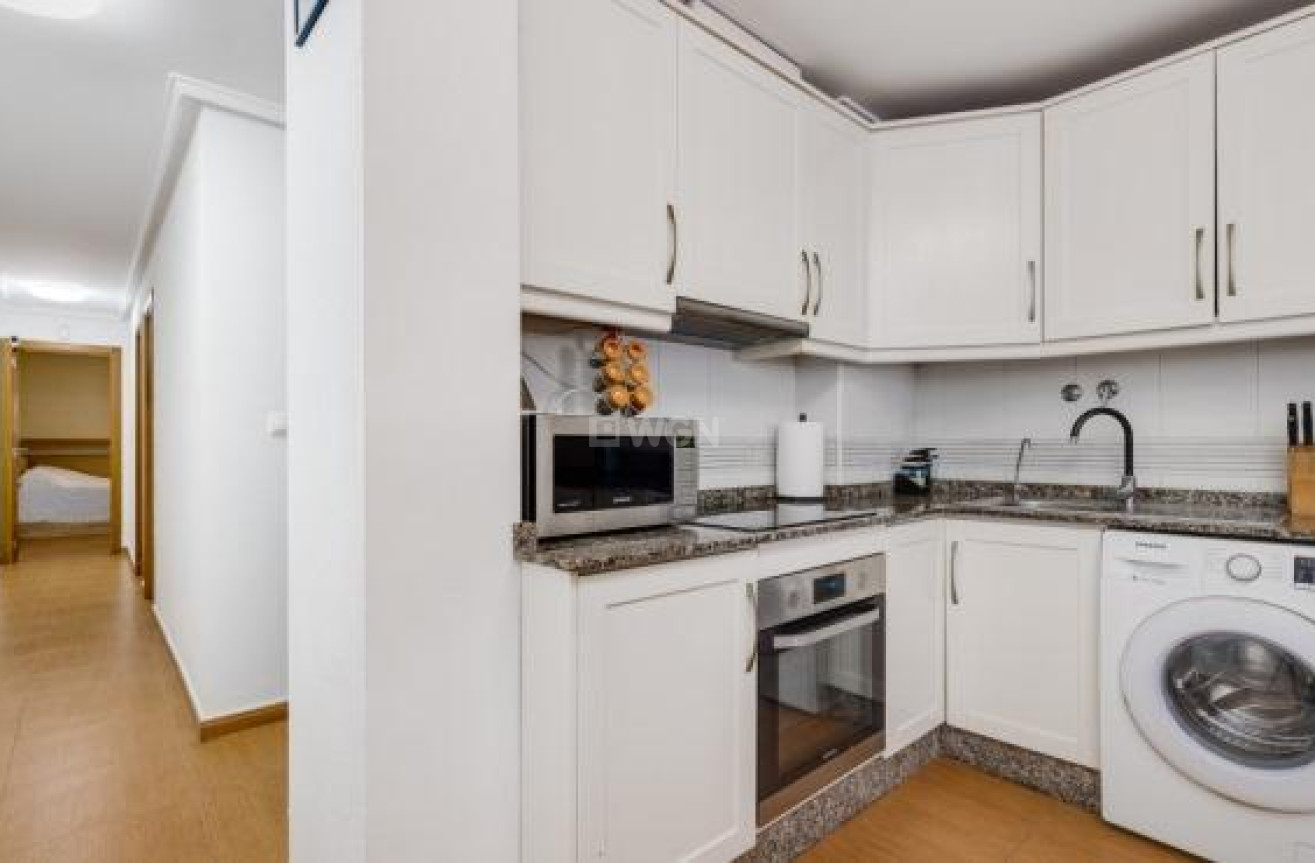 Reventa - Apartamento / piso - Torrevieja - Centro