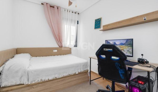 Reventa - Apartamento / piso - Torrevieja - Centro