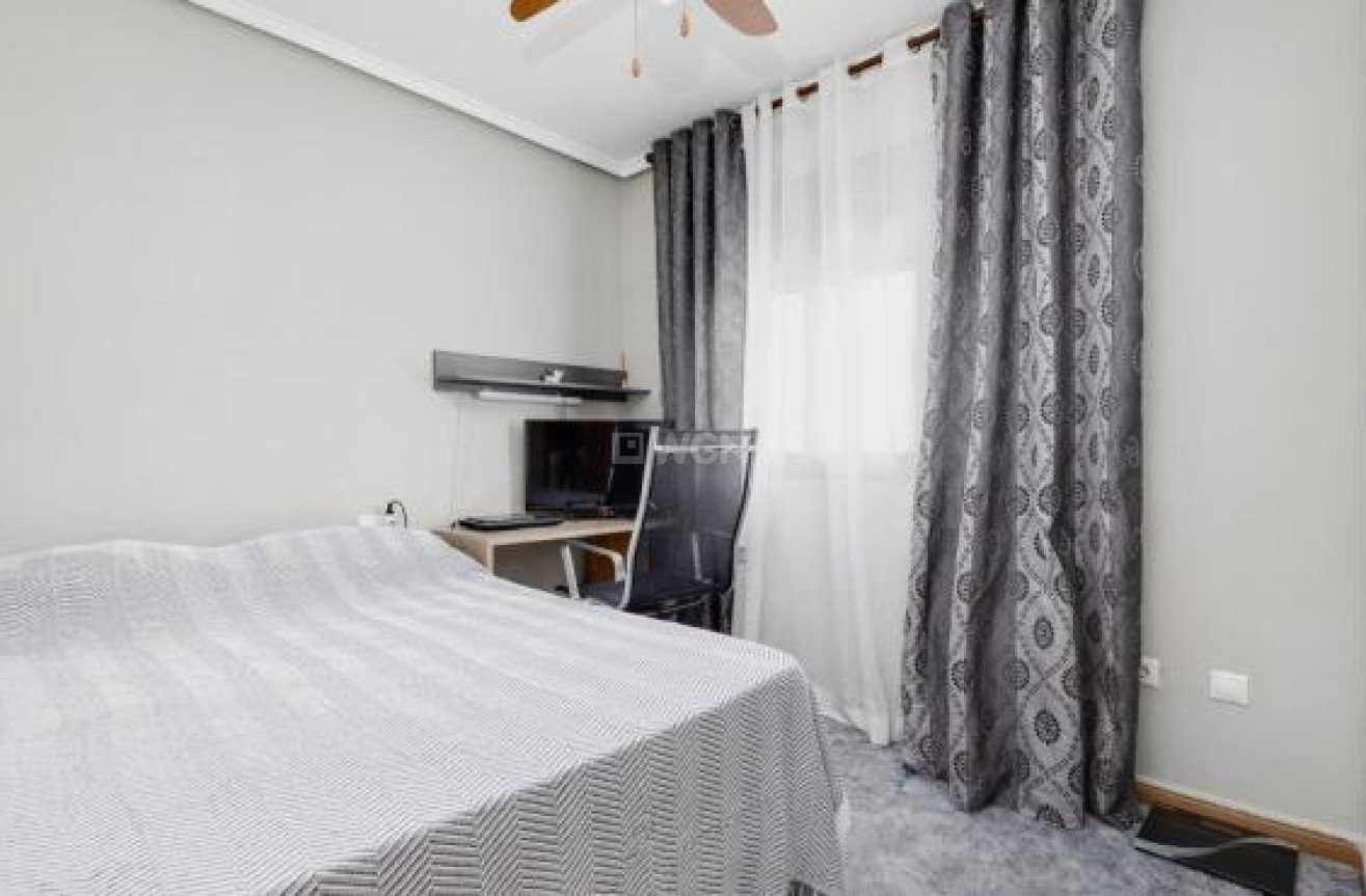 Reventa - Apartamento / piso - Torrevieja - Centro