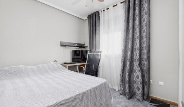 Reventa - Apartamento / piso - Torrevieja - Centro