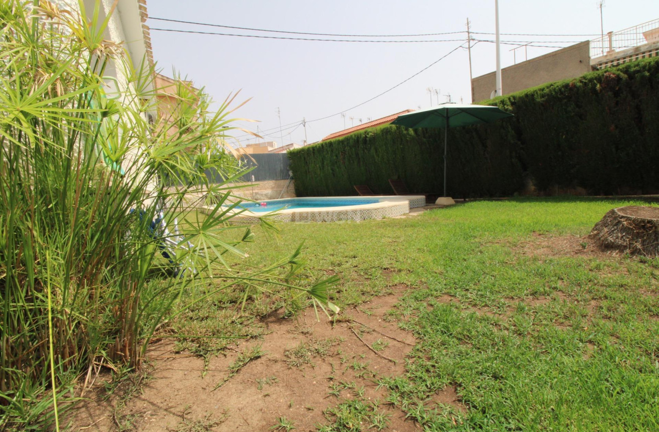 Odsprzedaż - Villa - Lo Pagan - LA PUNTICA