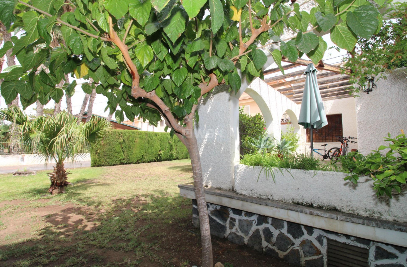 Odsprzedaż - Villa - Lo Pagan - LA PUNTICA