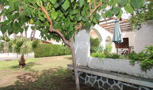 Odsprzedaż - Villa - Lo Pagan - LA PUNTICA