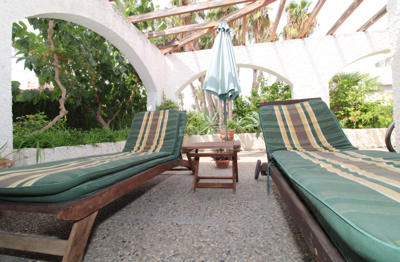 Odsprzedaż - Villa - Lo Pagan - LA PUNTICA