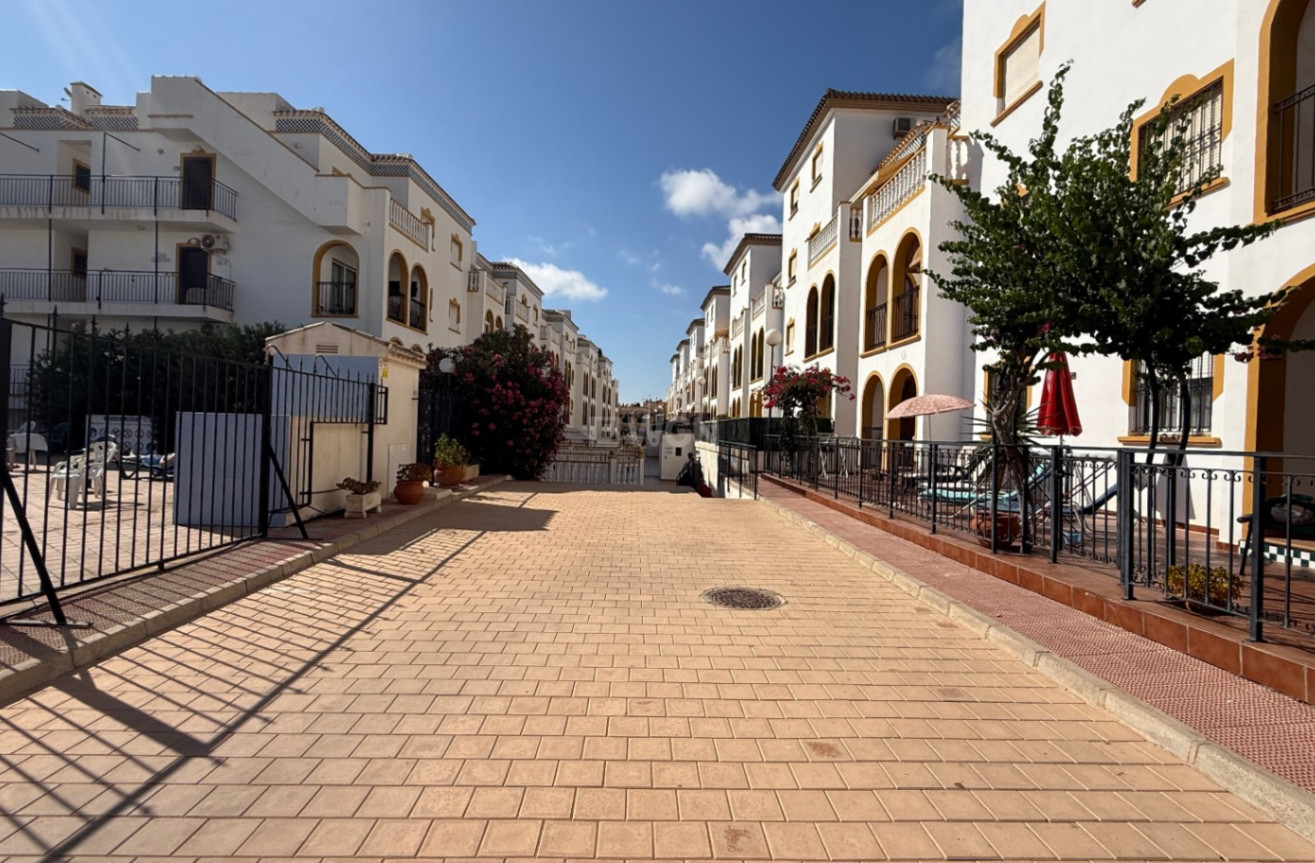 Reventa - Apartamento / piso - Orihuela - Inland