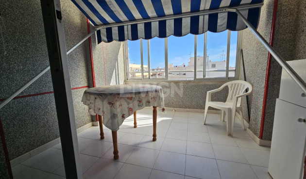 Reventa - Apartamento / piso - Torrevieja - Centro