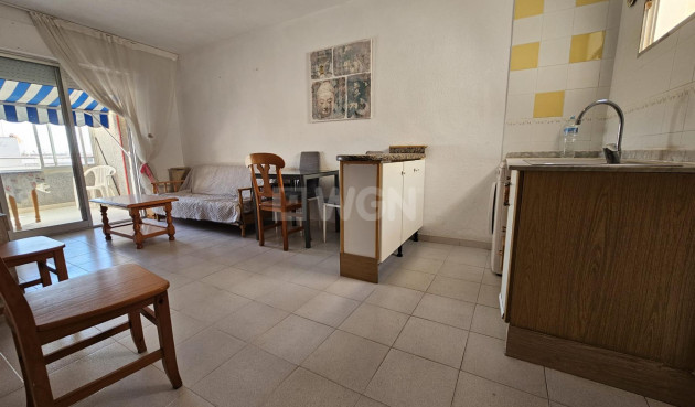Reventa - Apartamento / piso - Torrevieja - Centro