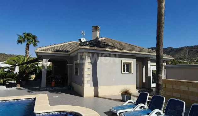 Resale - Villa - La Romana - Inland