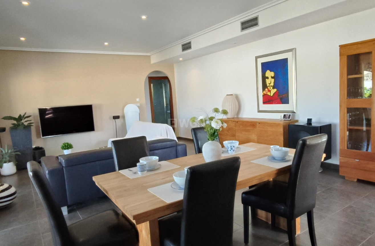 Resale - Villa - La Romana - Inland