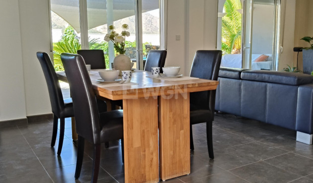 Resale - Villa - La Romana - Inland