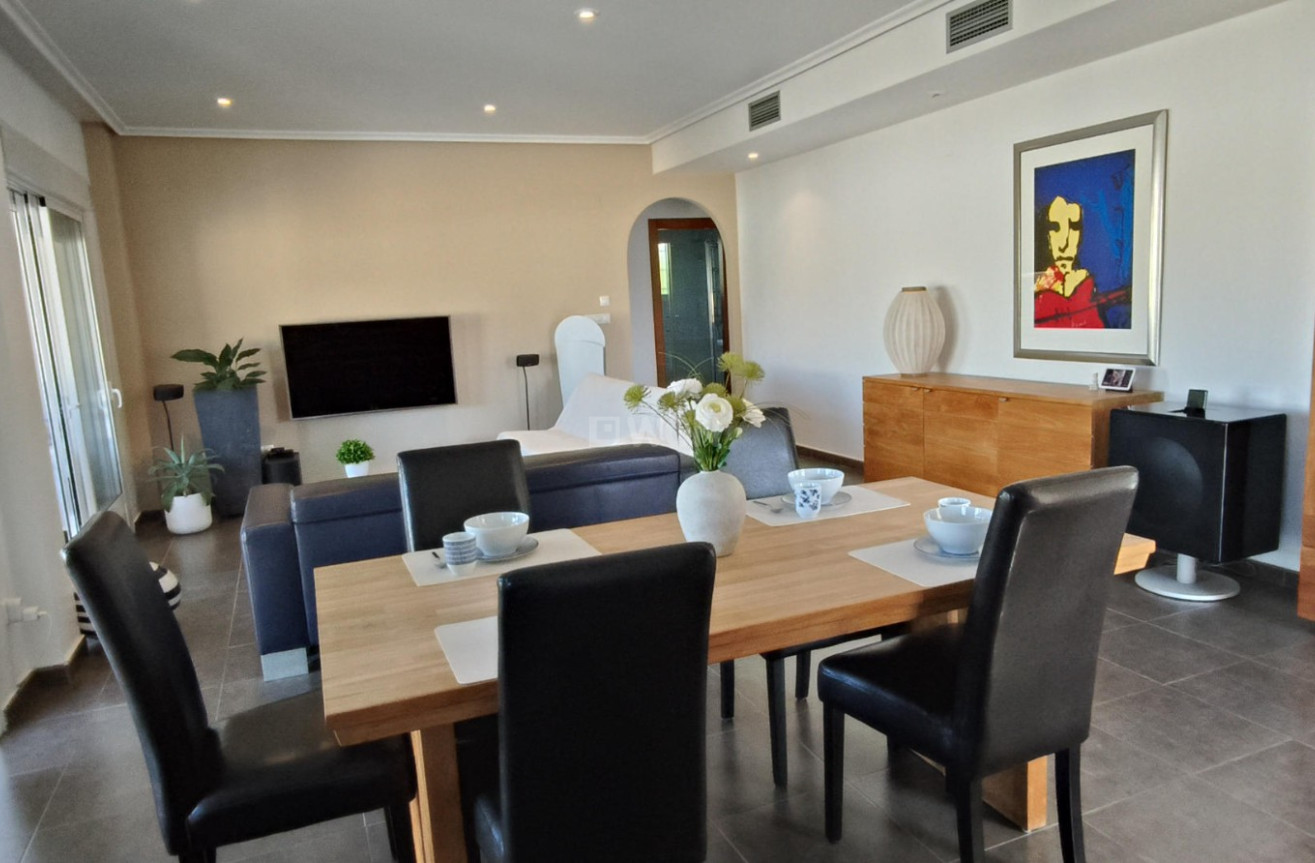 Resale - Villa - La Romana - Inland