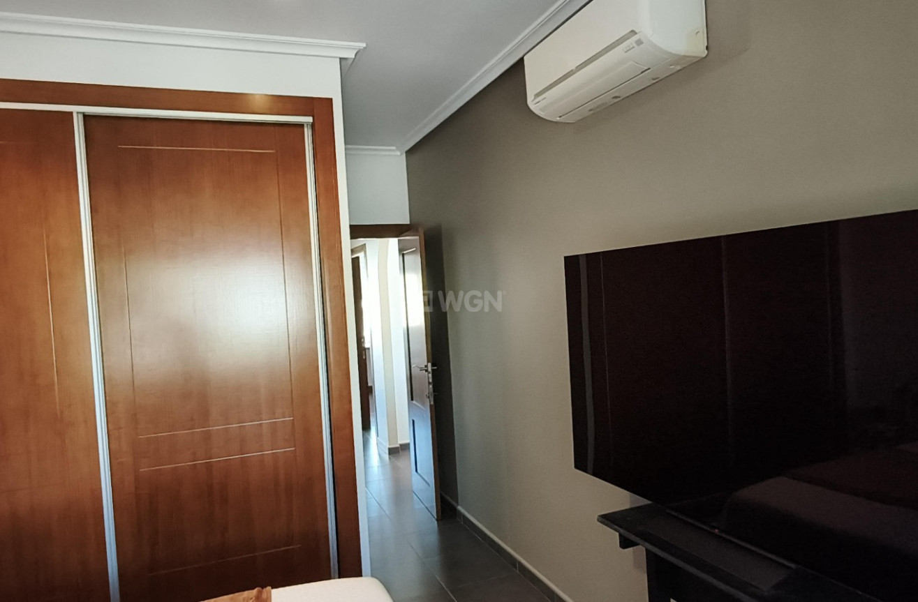 Resale - Villa - La Romana - Inland