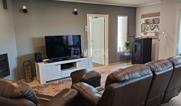 Resale - Villa - La Romana - Inland