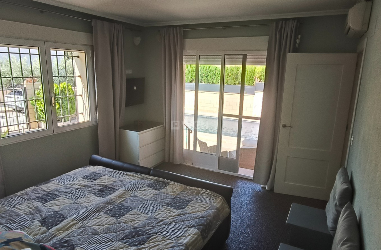 Resale - Villa - La Romana - Inland