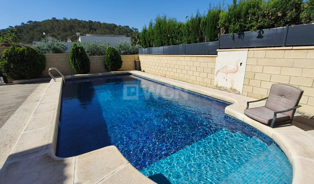 Resale - Villa - La Romana - Inland