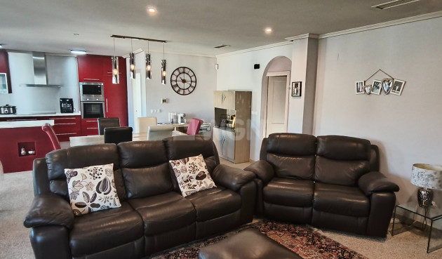 Resale - Villa - La Romana - Inland