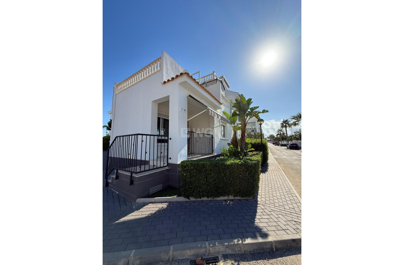 Odsprzedaż - Kamienica - Torrevieja - Parque Acuático - Sector 25